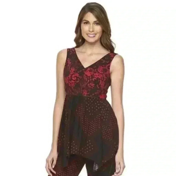 WOMEN’S DISNEY ALICE THROUGH THE LOOKING GLASS DESIGNER COLLECTION TANK SIZE SM - Picture 1 of 15